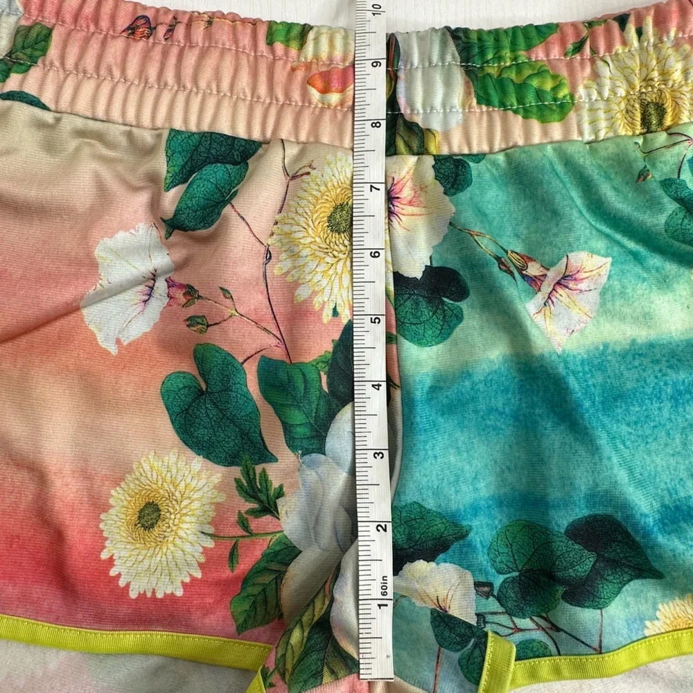 Adidas Women’s Floralina Shorts Size Medium - Picture 8 of 8